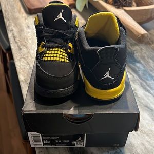 Jordan 4 Retro (TD) Thunder size 8C